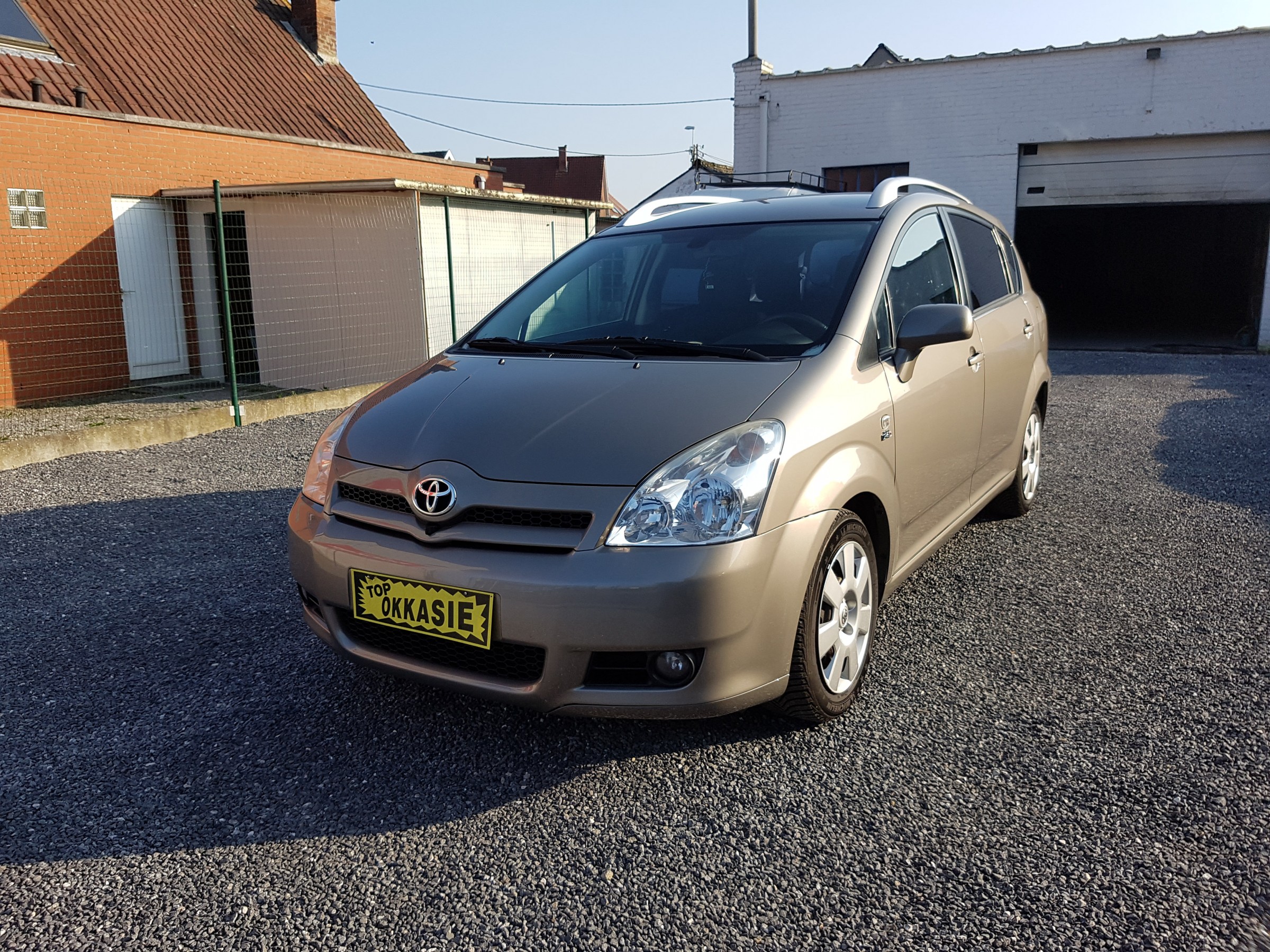 TOYOTA COROLLA VERSO